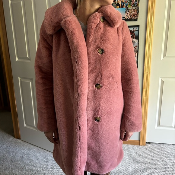 J.Crew Faux Fur coat. - Picture 3 of 6